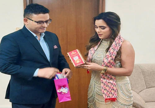 New Delhi: नेपाल दूतावास में एक्ट्रेस शिवानी शर्मा का गर्मजोशी भरा स्वागत