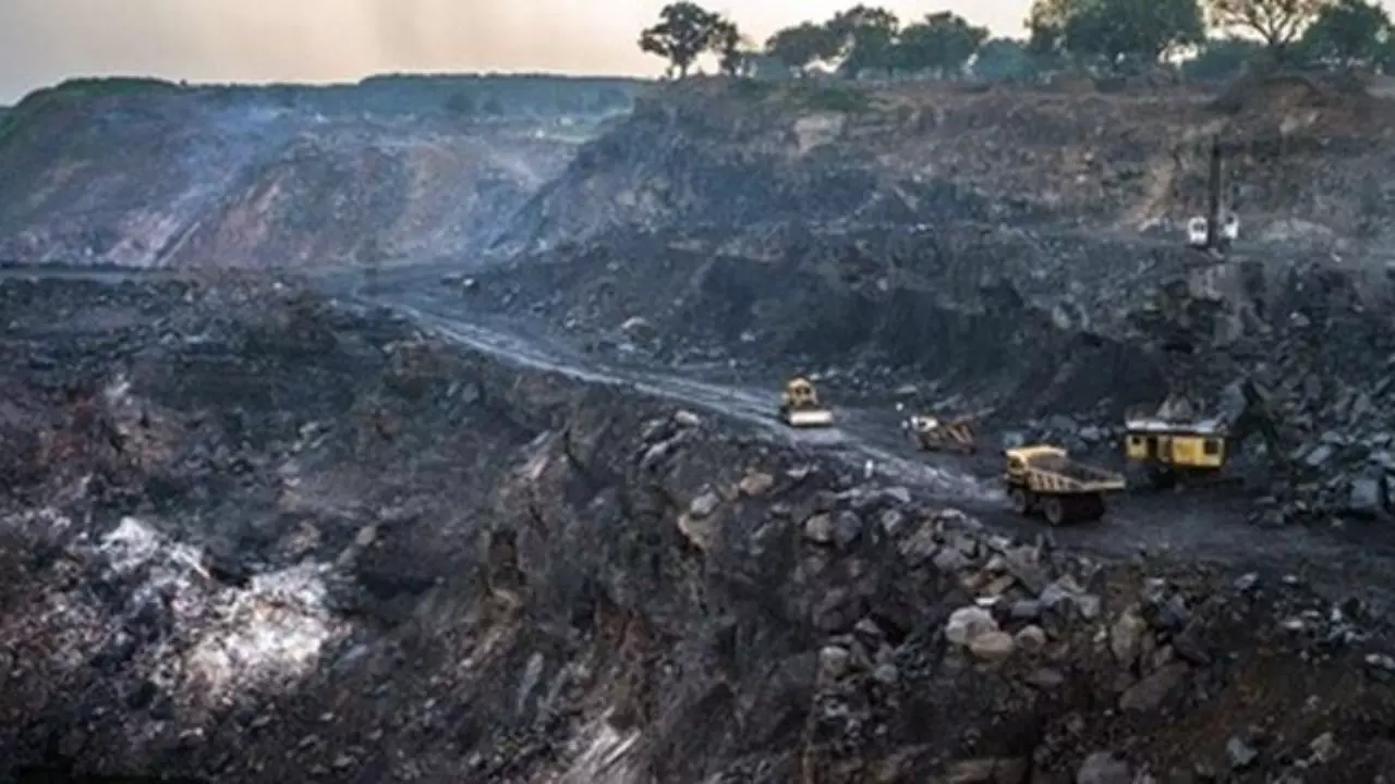 जहरीली गैस से दो की मौत, 1000 से अधिक लोगों को घर खाली करने का निर्देश