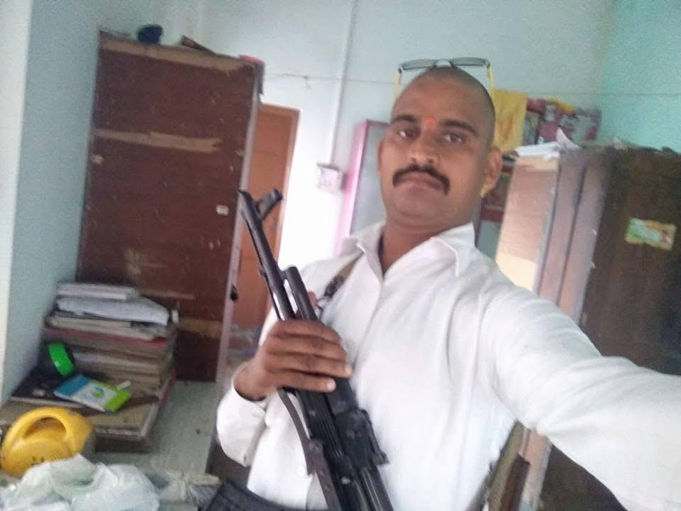 स्पेशल ब्रांच अधिकारी बनकर रौब जमाने वाला शशि सिंह गिरफ्तार