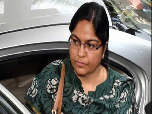 हाईकोर्ट से IAS पूजा सिंघल को झटका, मनी लाउंड्रिंग मामले में ट्रायल का रास्ता साफ