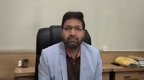 अवैध शराब के खिलाफ उत्पाद आयुक्त की बड़ी कार्रवाई: दो सहायक आयुक्तों को शो-कॉज, दो अवर निरीक्षक निलंबित